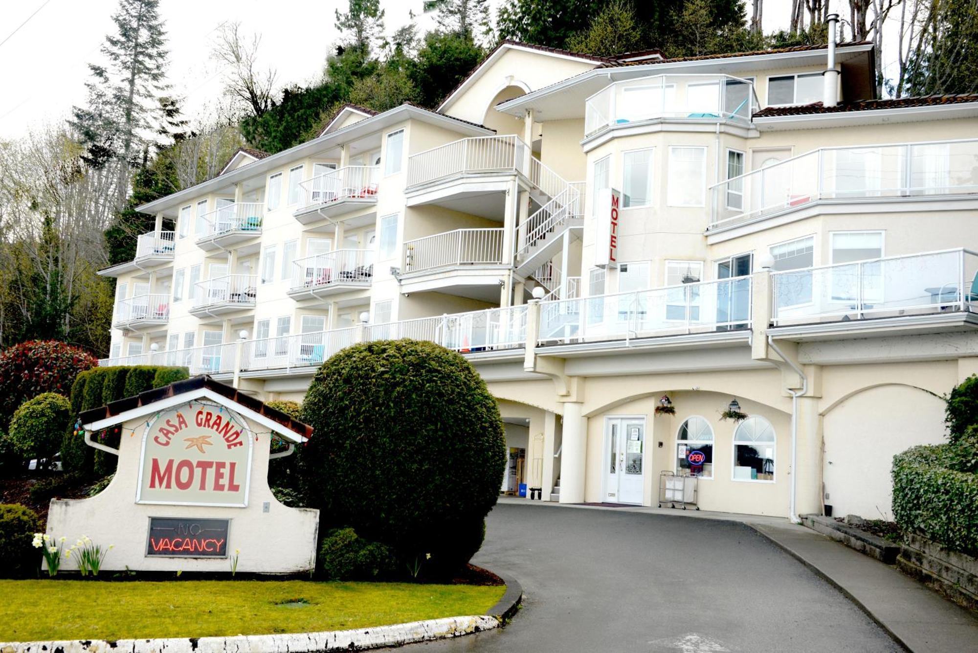 Casa Grande Inn Кваликум-Бич Экстерьер фото